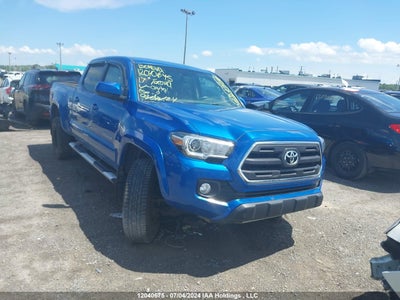 TOYOTA TACOMA 2017