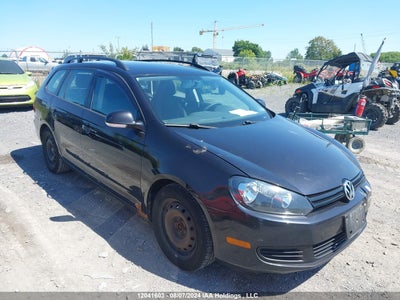 VOLKSWAGEN GOLF WAGON 2011