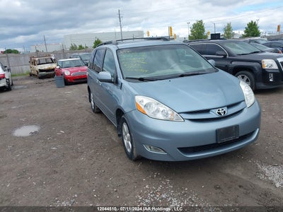 TOYOTA SIENNA 2009