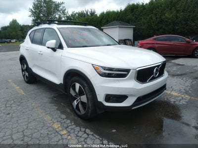 VOLVO XC40 2019