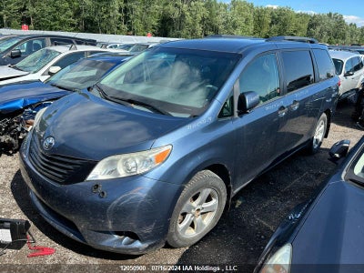 TOYOTA SIENNA 2014
