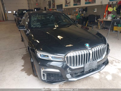 BMW 750 2021
