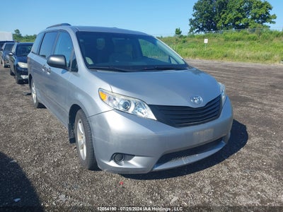 TOYOTA SIENNA 2015