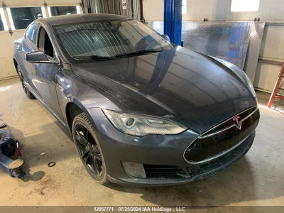 TESLA MODEL S 2015