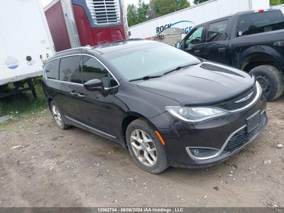 CHRYSLER PACIFICA 2018