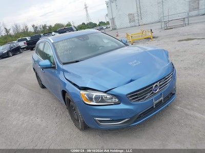 VOLVO V60 2015