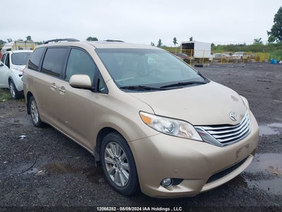 TOYOTA SIENNA 2011