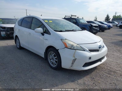 TOYOTA PRIUS V 2013