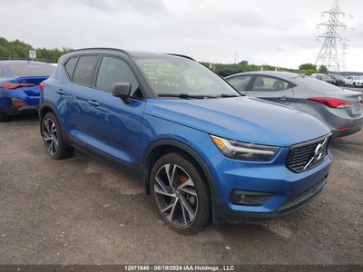 VOLVO XC40 2020