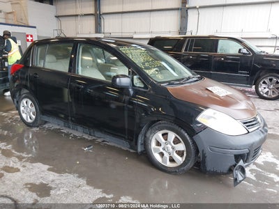 NISSAN VERSA 2010
