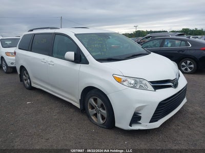 TOYOTA SIENNA 2018
