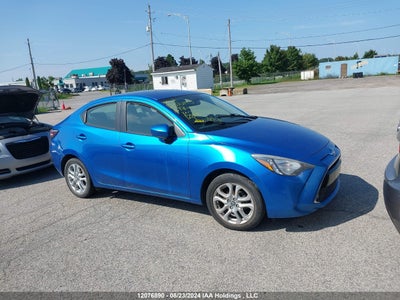 TOYOTA YARIS 2016