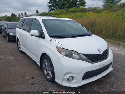 TOYOTA SIENNA 2011