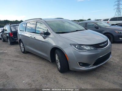CHRYSLER PACIFICA 2018