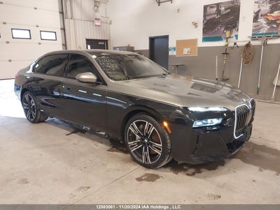 BMW 760 2024