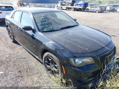 CHRYSLER 300 2023