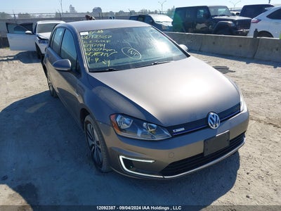 VOLKSWAGEN E-GOLF 2016