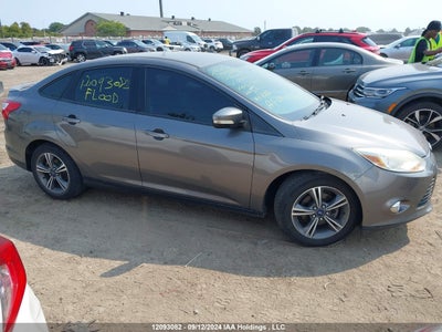 FORD FOCUS SE 2014