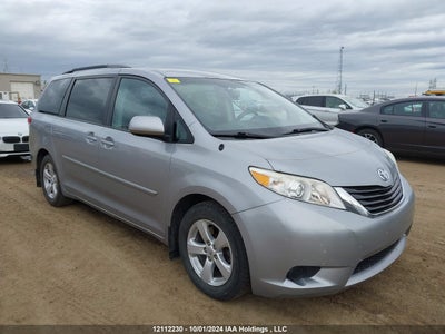 TOYOTA SIENNA 2013