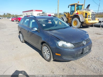 VOLKSWAGEN GOLF WAGON 2010