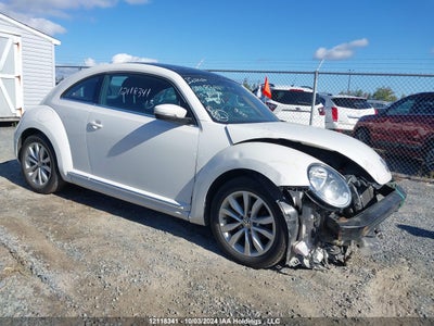 VOLKSWAGEN BEETLE 2013