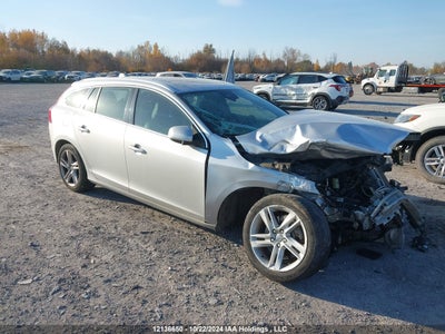 VOLVO V60 2015