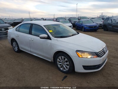 VOLKSWAGEN PASSAT 2013