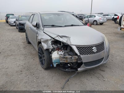 SUZUKI KIZASHI 2013