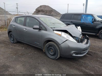 NISSAN LEAF 2015