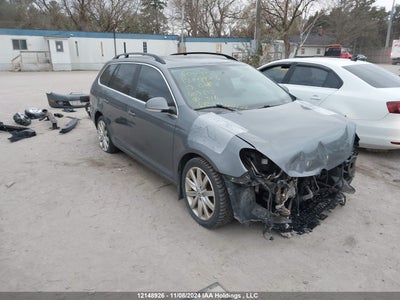 VOLKSWAGEN GOLF WAGON 2013