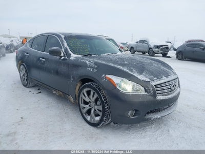 INFINITI Q70 2014