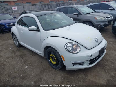 VOLKSWAGEN BEETLE 2014