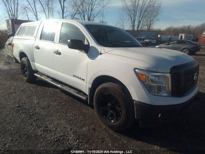 NISSAN TITAN 2017