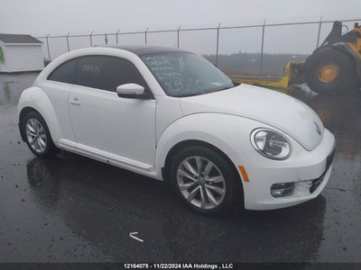 VOLKSWAGEN BEETLE COUPE 2013