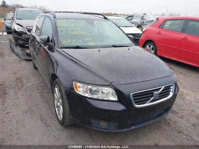 VOLVO V50 2010