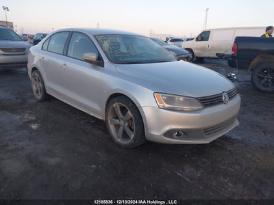 VOLKSWAGEN JETTA SEDAN 2011
