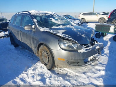 VOLKSWAGEN GOLF WAGON 2012