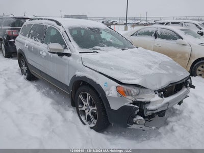 VOLVO XC70 2015
