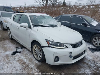 LEXUS 200 2013