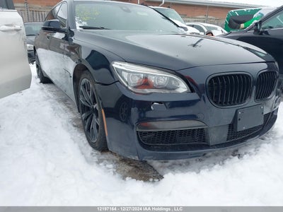 BMW 750 2013