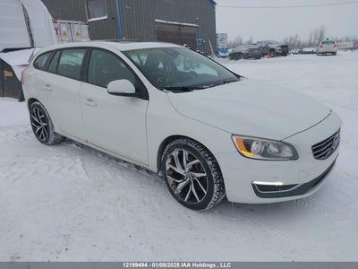 VOLVO V60 2015
