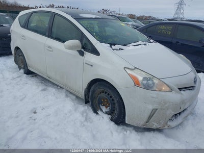 TOYOTA PRIUS V 2012