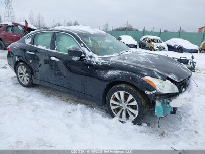 INFINITI M37 2011