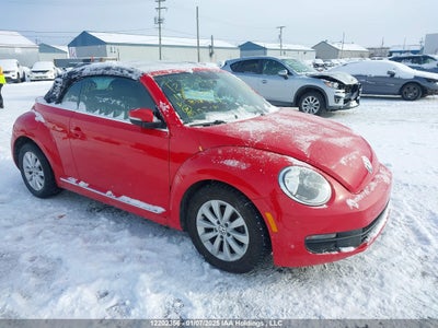 VOLKSWAGEN BEETLE 2015