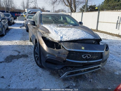 INFINITI QX30 2017