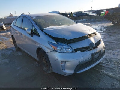 TOYOTA PRIUS PLUG-IN 2015