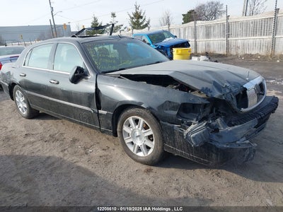 LINCOLN TOWN CAR 2007