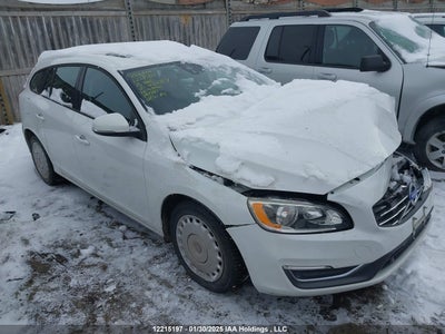 VOLVO V60 2015