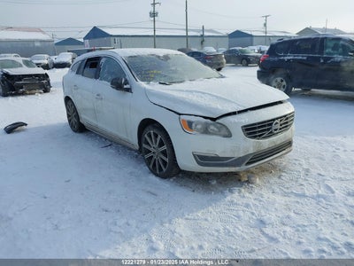 VOLVO V60 2015