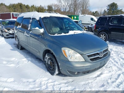 HYUNDAI ENTOURAGE 2008